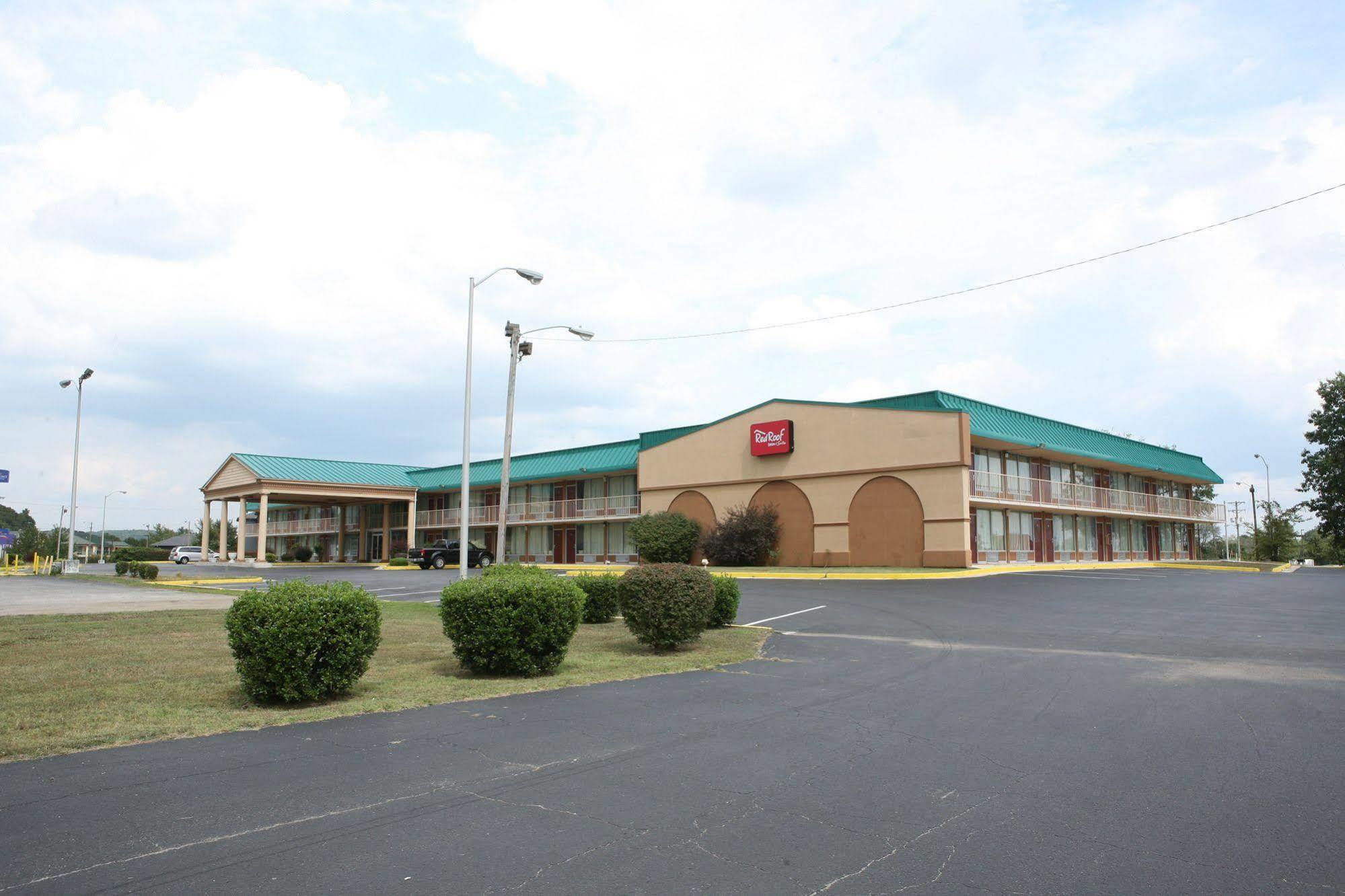 Motel Red Roof & Cave 2*