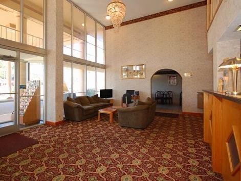 Econo Motel 2*
